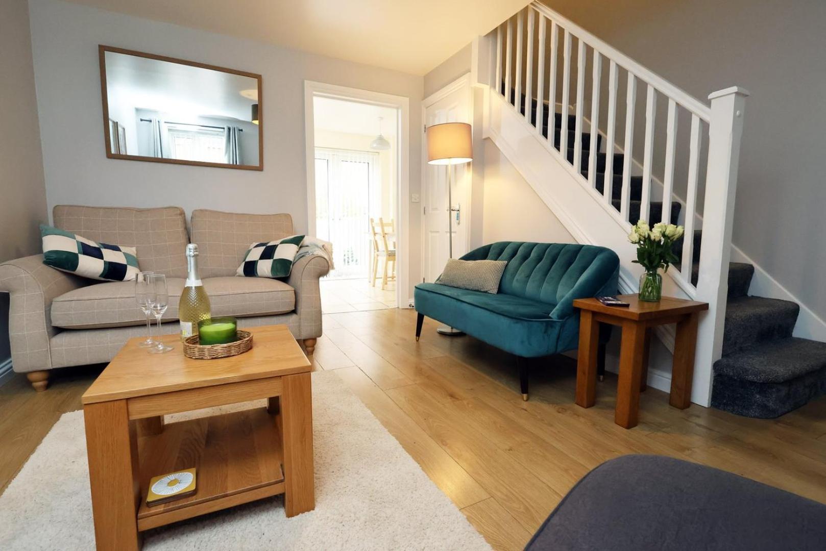 Relaxing 2-Bed Coastal Escape In Port Talbot Leilighet Eksteriør bilde
