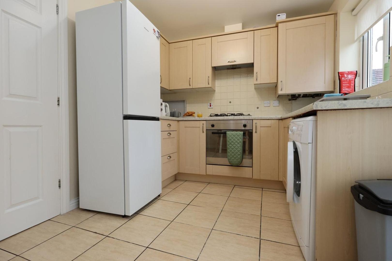 Relaxing 2-Bed Coastal Escape In Port Talbot Leilighet Eksteriør bilde