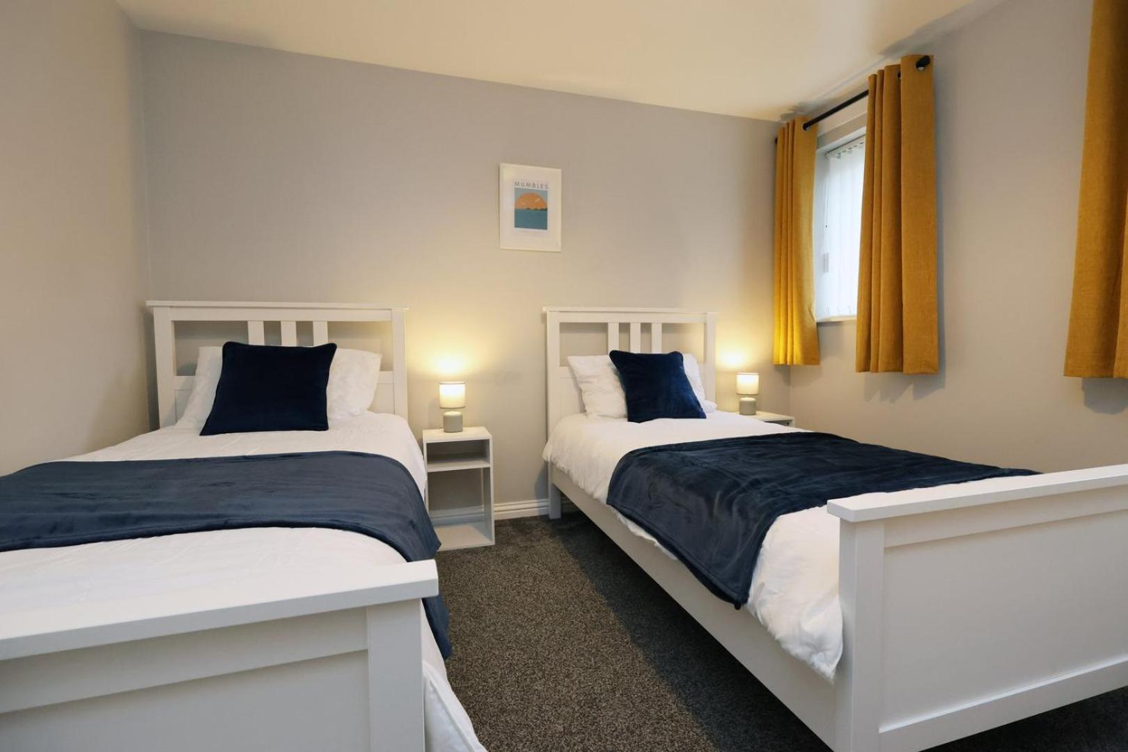 Relaxing 2-Bed Coastal Escape In Port Talbot Leilighet Eksteriør bilde